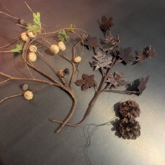 Autumn Wire Wreath Decor Accents Acorn Pumpkin Fall Leaves - Picture 13 of 14